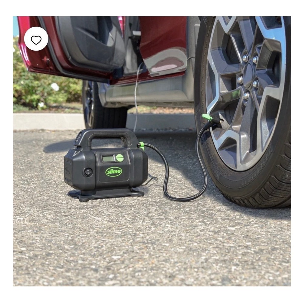 Portable Car Air Compressor, Rugged, Inflate Automatic Shut Off, Digital Display - Picture 5 of 10
